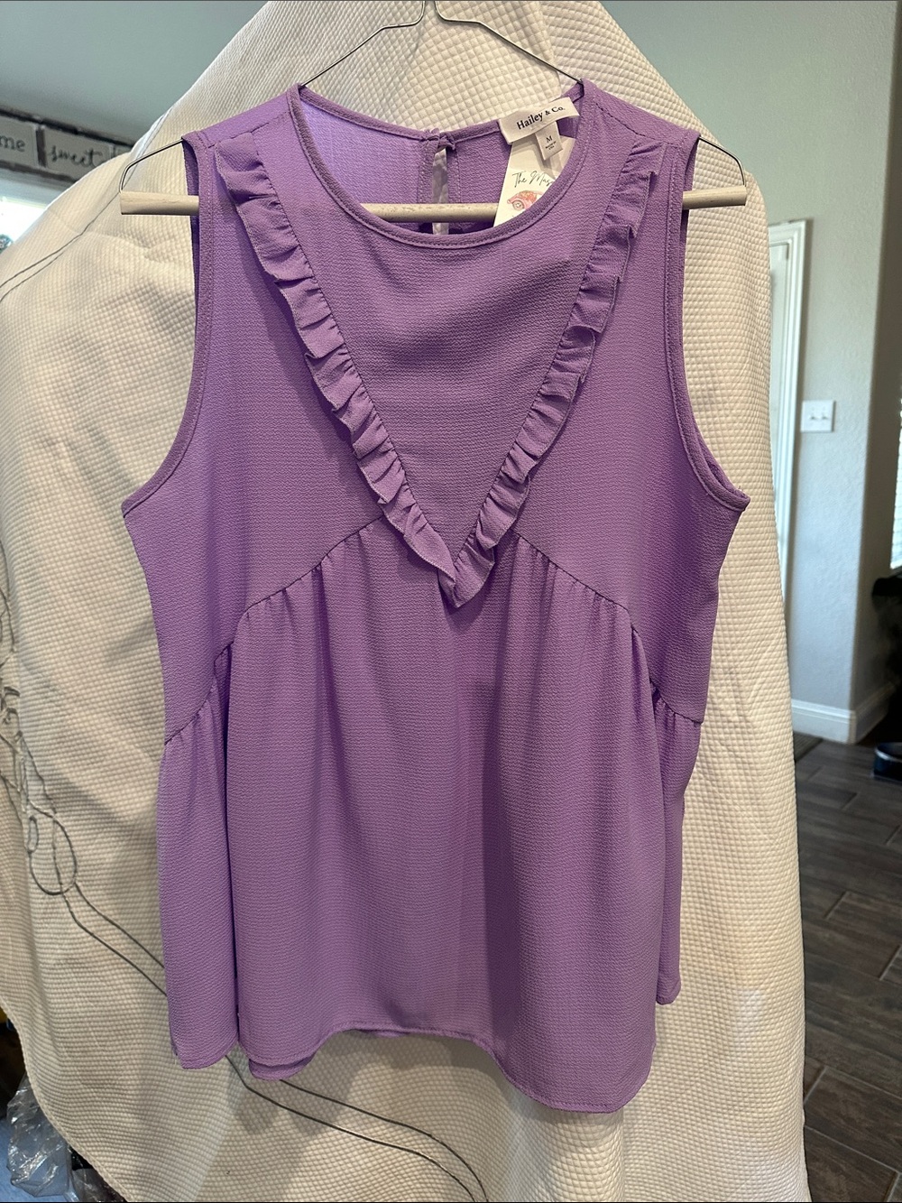 NWT Hailey & Co Lavender Fields Ruffle Sleeveless Top Purple M
